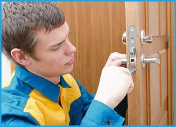 Lock Locksmith Services San Mateo, CA 650-946-3426 - 5-lock-opening